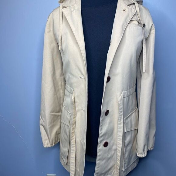 Vintage Etienne Aigner khaki trench coat with cinched waist hoodie and emblem - Picture 4 of 14